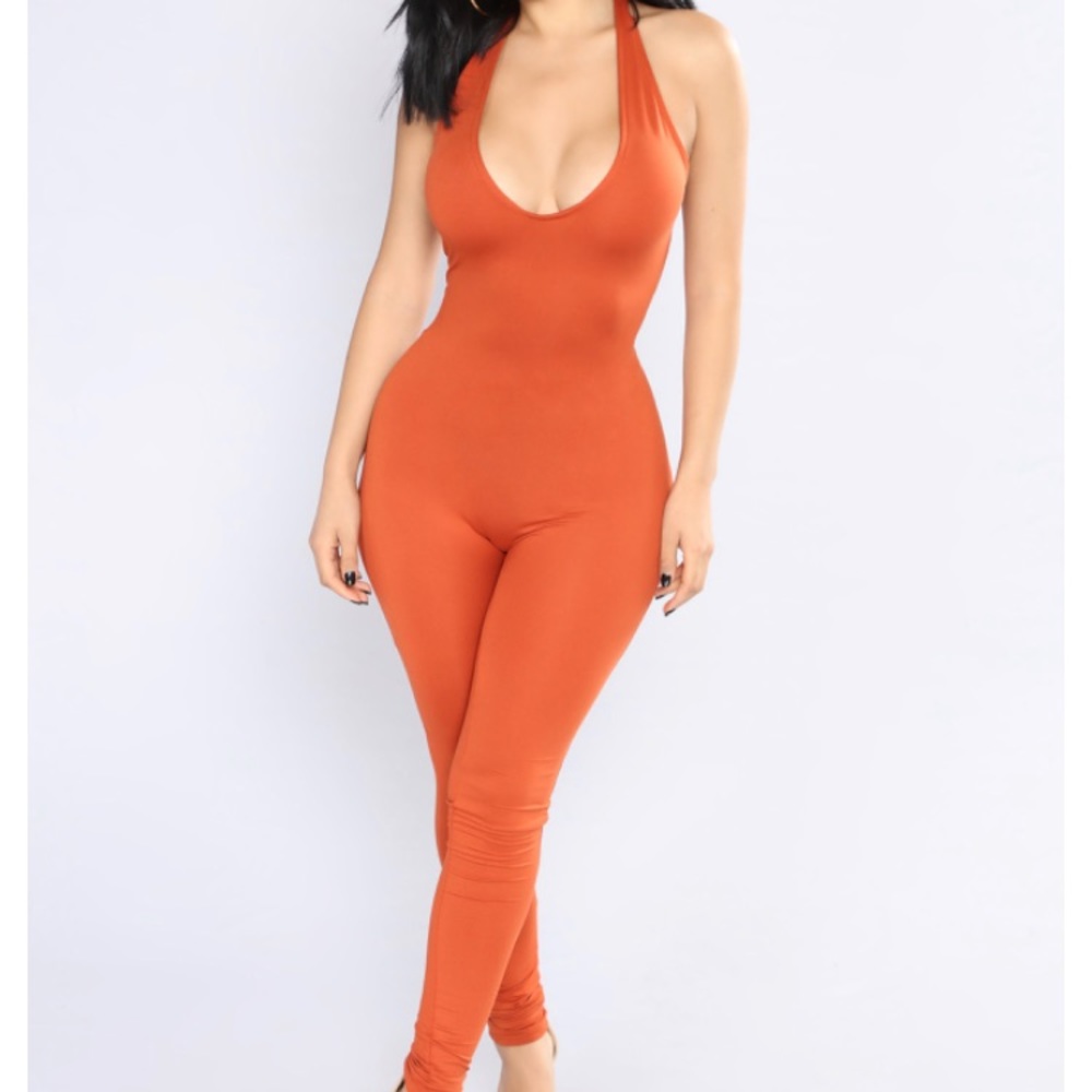 Fashion nova jumpsuit